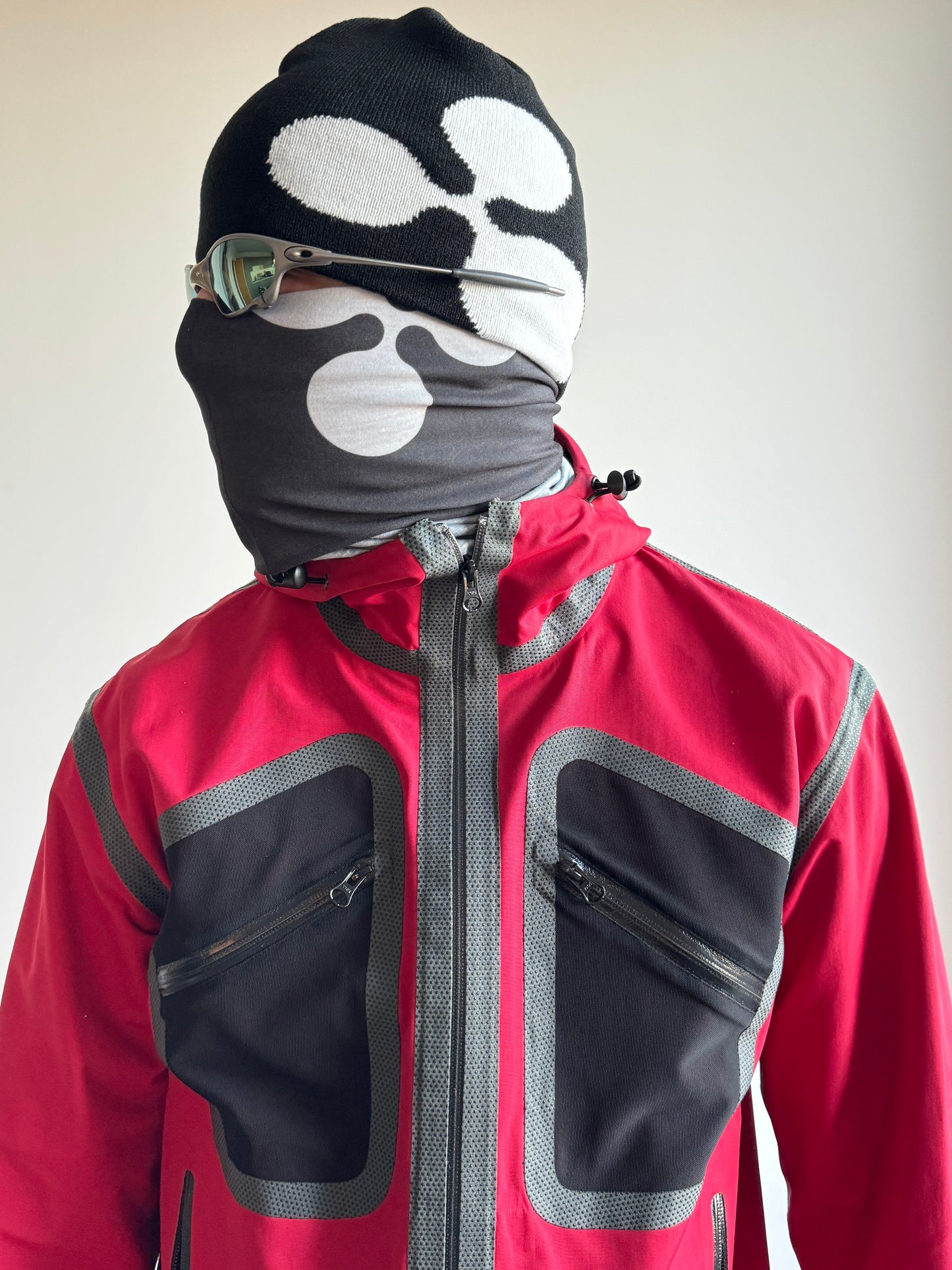 Frogisalien ‘Molecule’ Hat & Neck Gaiter