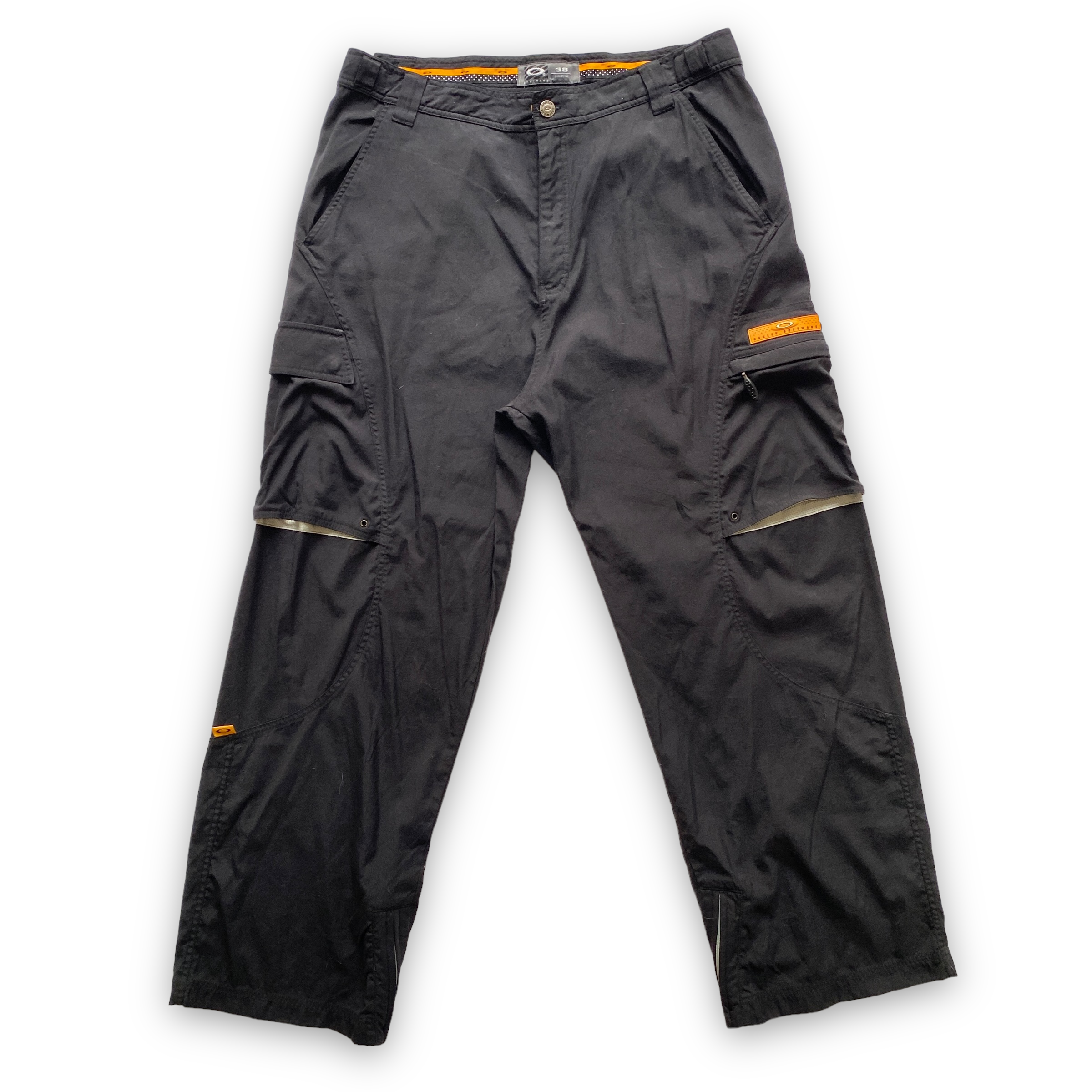 Oakley cargo 2025