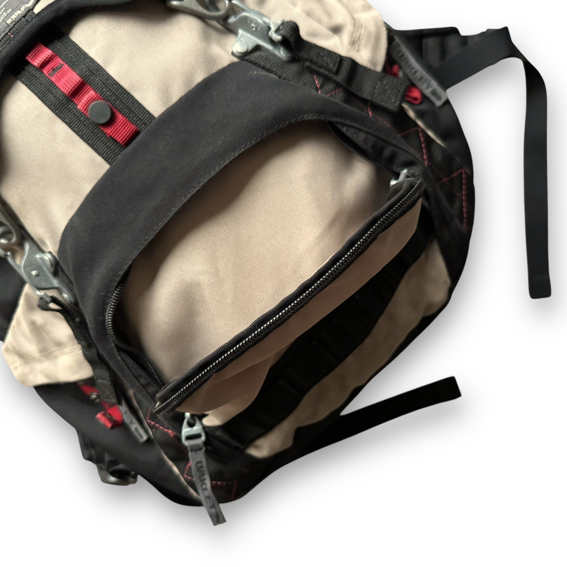 oakley tactical field gear backpack Oakley Tactical Field Gear Backpack – 300700